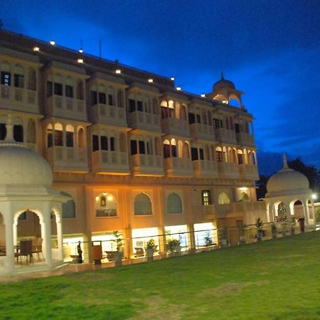 The Royal Retreat Hotel Ранчи Екстериор снимка