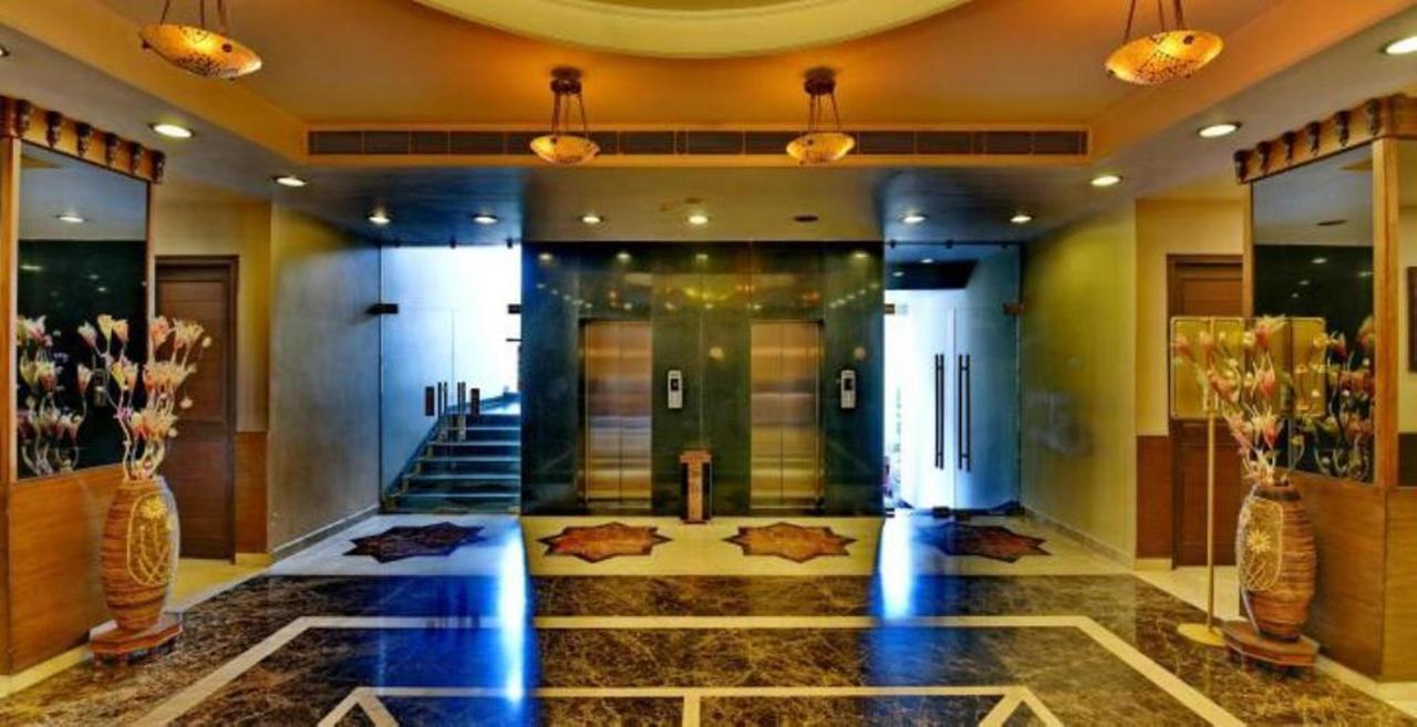 The Royal Retreat Hotel Ранчи Екстериор снимка
